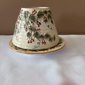 Yankee Candle Ceramic Holder with Leaf and Berry Design